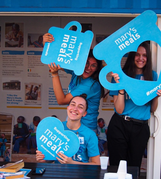 Bénévoles lors d'un événement de Mary's Meals.